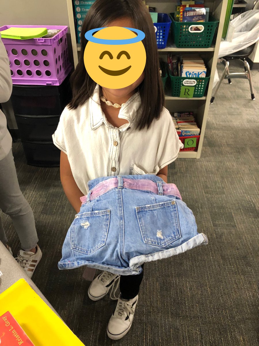 Queenjksn's tweet photo. 4th graders designed their own backpacks @AdamElementary! Outstanding! #adameagles #cfisddayofdesign @CFISDScience https://t.co/qoJBIoZWA7