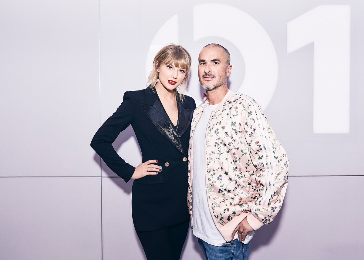 taylorswift13's tweet image. Talked with @zanelowe about @catsmovie + my original song for the film &quot;Beautiful Ghosts&quot; 🌟 Watch the clip now - but we talked about a lot more than that so listen to our full conversation coming next Wednesday on @AppleMusic @Beats1! Apple.co/taylorb1