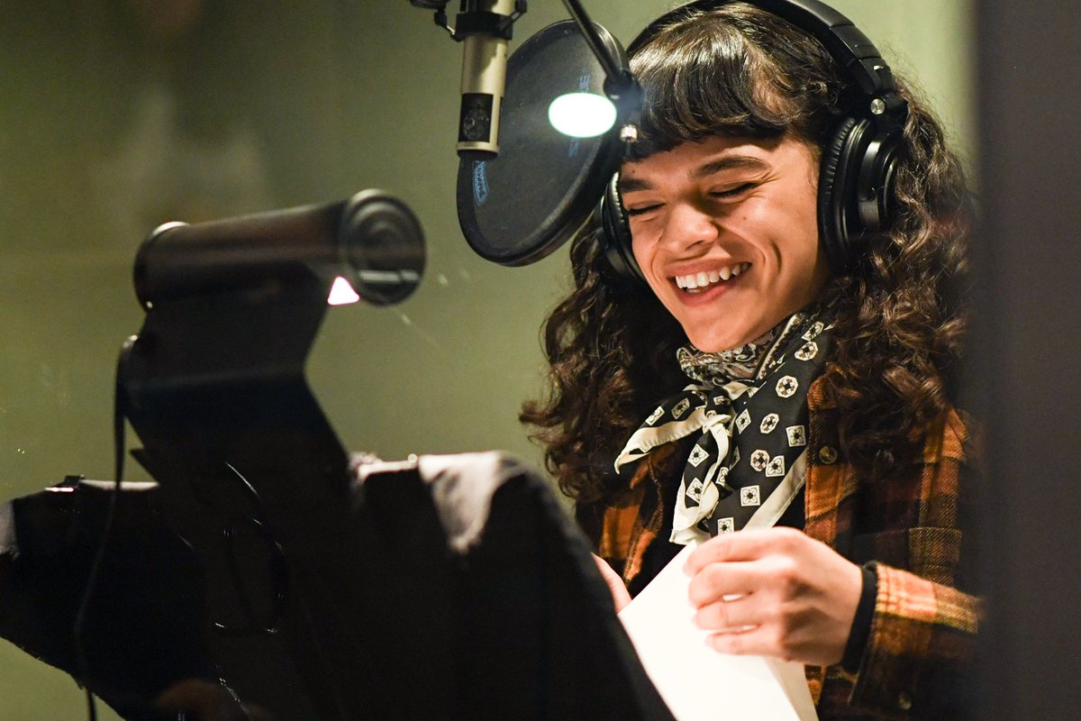 TheWing's tweet image. Can’t wait to share the final songs with you! #TakeUsBack #IWriteMusicals @neaarts @disneybroadway @SamuelFrenchNYC

See more pics: bit.ly/2NbeKL7