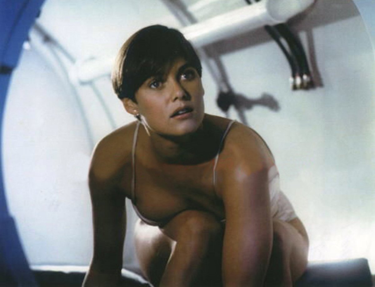 A production still of Carey Lowell during filming for Licence To Kill (1989...
