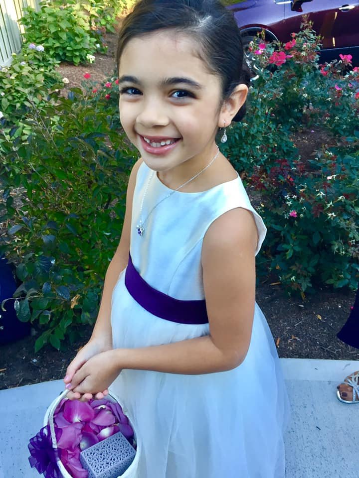 GrassyHillCC's tweet photo. It was a perfect fall day as friends and family gathered together to celebrate the marriage of Laura and Bryan. Love and happiness to you and your beautiful daughters, Lily and Adeline💞~ https://t.co/2MatL5ZZw6