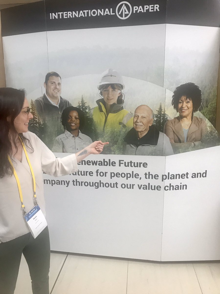 netimpact's tweet image. Devin Giles, Sustainability Project Leader at @IntlPaperCo, introduces attendees to the company’s sustainability value chain, and the farm owners, engineers, and others who make up the International Paper story. #theIPwayforward