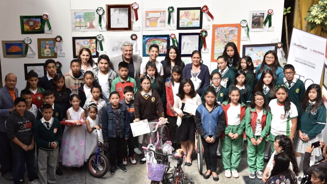 JAGNecoechea's tweet photo. El @GobTlaxcala Impulsa el arte desde los primeros años, con mucho gusto entregamos los premios del “Concurso Infantil y Juvenil de Pintura, Dibujo y Fotografía 2019” @TlaxcalaITC con respaldo de @cultura_mx 

¡Visita la expo en el museo Miguel N Lira!
@MarcoAMena @alefrausto https://t.co/GpEGc7Mtvt