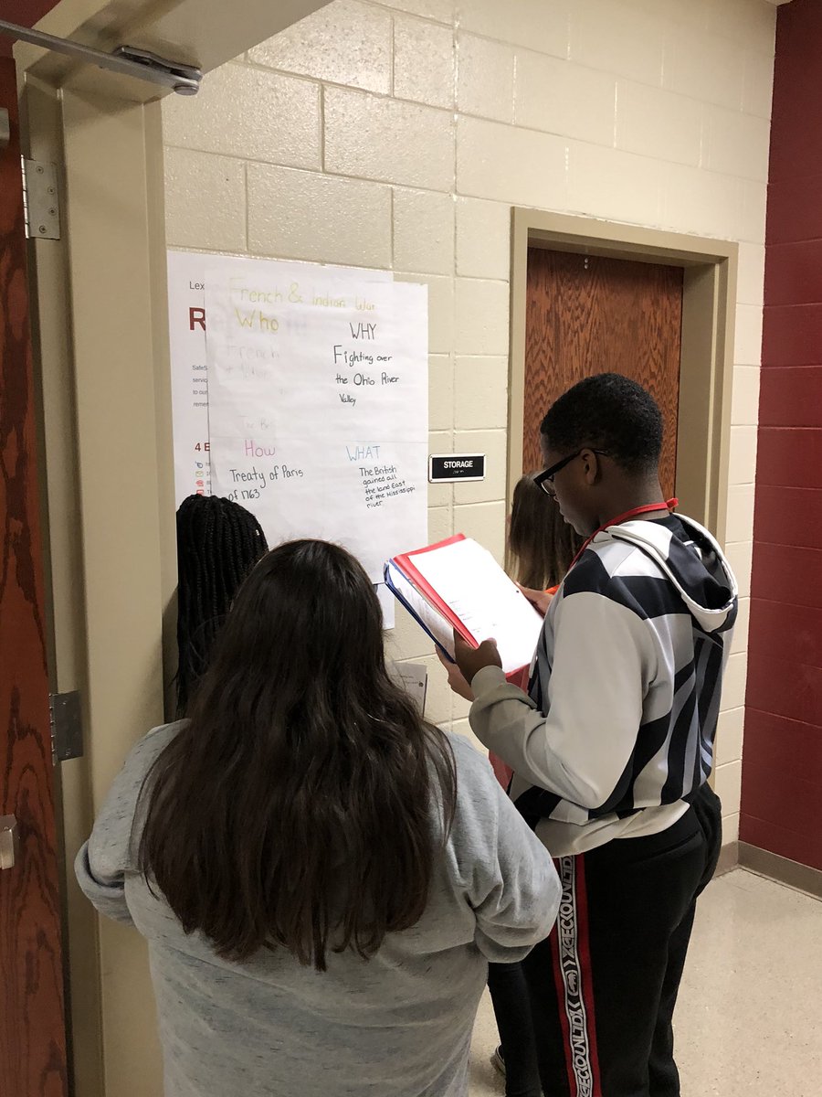andersone_1031's tweet photo. 8th gr @PHMSCougars Ss created posters of key events from the mid-1700s today and then participated in a silent #gallerywalk activity to review @lex1socstudies info. #LEADwithPride #abcschool #artsinbasiccurriculum https://t.co/oXFDsbXT06