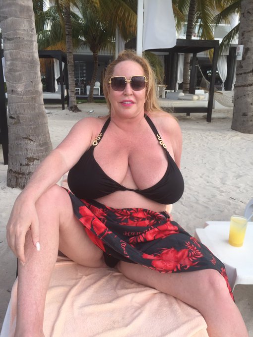 Don&rsquo;t forget I will be in NYC November 17-21 please email me at Europed@aol.com    #BigTits #LasVegas<a href="/tag/lasvegas"class="tags"><span>#lasvegas</span></a><a href="/tag/bigtits"class="tags"><span>#bigtits</span></a>