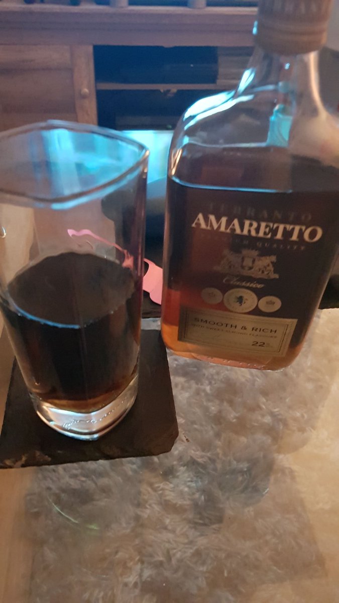 mattpearson78's tweet photo. Cheers 🥃 a rare friday off 👍
#friday #weekend #cheers #fridaynightoff https://t.co/Vt9C0WV3dj