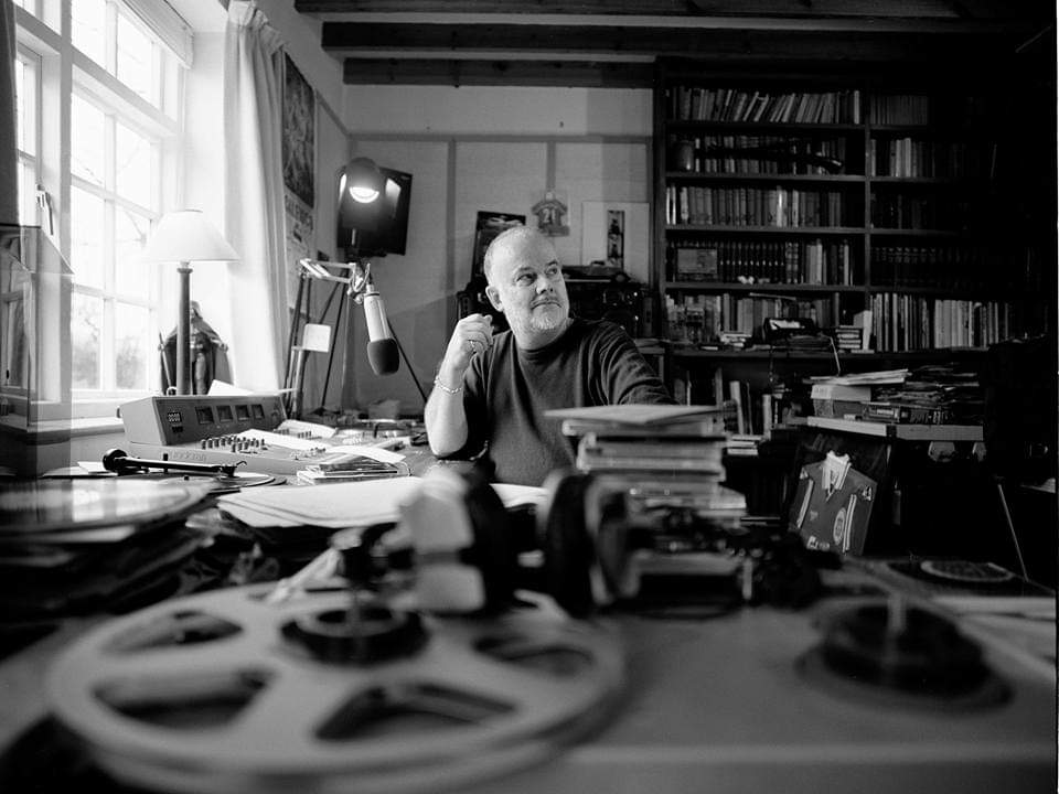 It's fifteen years since #JohnPeel passed away. I can't claim to have listened to every one of his shows, or to have enjoyed all the music that he shared, but his genuine love and enthusiasm for music has been a huge influence in my life. Love and peace John.