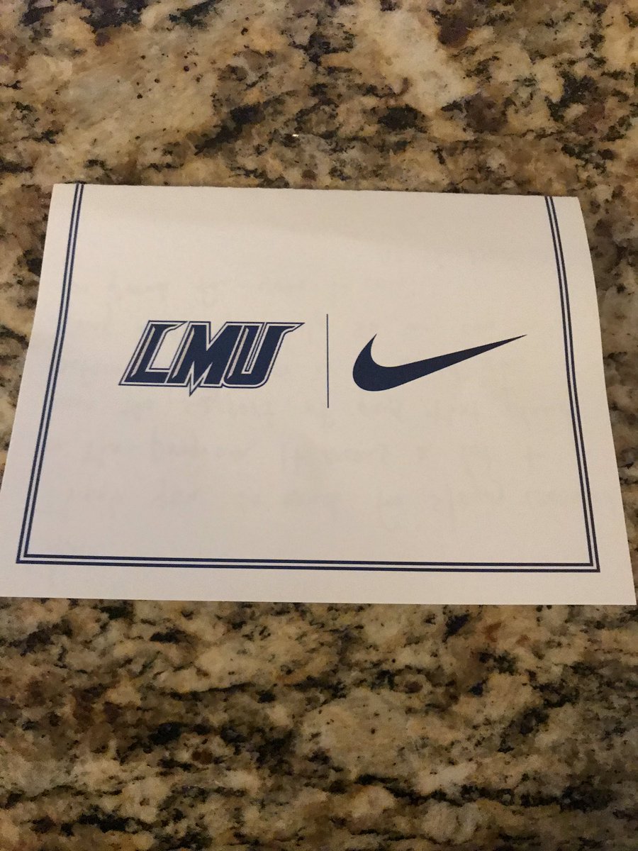 ctrayn10's tweet photo. Huge thanks to Coach @RobertSpain2 and the @LMUmsoc for LMU Nike jersey with my #10 and the nice note. Keep up the great work and know youโll always have my support! Go Splitters! โฝ๏ธ #proudalumni #LMU #SplitterNation #lmumsoc https://t.co/hNxH26kzls