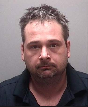 OPP_CR's tweet photo. Persons Wanted- Attempt Murder Warrants for their arrest- Jonathan LAVECHIA 38 yrs of Tay Township and Michelle TAVERNOR 38 yrs of Midland in relation to the Assault investigation in Midland October 19, 2019.  If you observe either pls call 911. @MidlandON @TayTownship @CrimeSDM https://t.co/CptpiCgziO