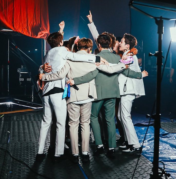 DanaSin3's tweet photo. Even if I die it's still Wanna One💕
#WannaOne
#ForeverWannaOne
#StillOne
#MissingWannaOne💔 https://t.co/l5Yj6IkUdU