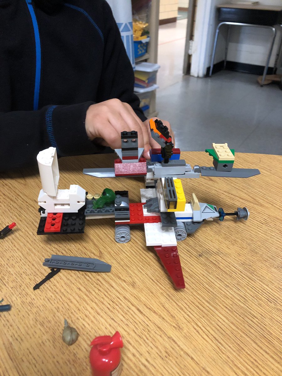 Kkuke50's tweet image. Getting to know each during tier 2 recess bunch. #Greatestschoolonearth