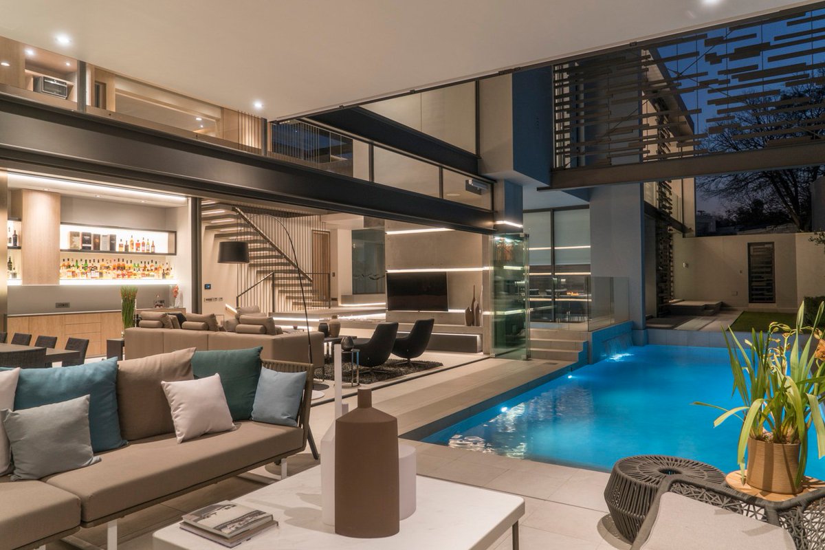 Forrest Road House 

Nico van der Meulen Architects | MSquare Lifestyle Design & Necessities 

#Water #Modern #contemporary #Architecture #Design #Glass #Steel #OutdoorLiving #Indoor_Outdoor #Friday #FridayFeeling #Friyay #EntertainmentArea #FamilyGetTogethers