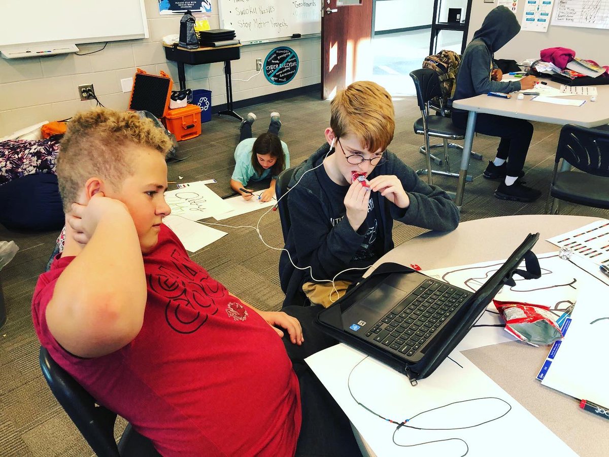 ChapinMiddle's tweet photo. Challenge accepted and CRUSHED! Ozobot club challenge to write your name and make the robot trace it with all the loops, turns, u-turns & such requiring different codes! They did an amazing job! #ozobotsrock #coding4everyone #joinusnexttime #lexrich5schools #pridein5 https://t.co/L4VJIxHl1v