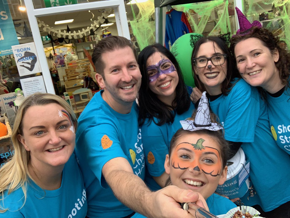 Penultimate stop #whitton #FFGCharityDay  <a href="/SSChospices/">Shooting Star Children's Hospices</a> <a href="/AreaWorkplaces/">Area</a> @Sketchfurniture <a href="/harvmeister82/">Emma Harvey</a> <a href="/ort2020/">Owen Thomas</a>