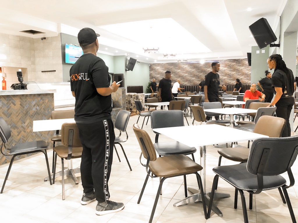 Shimza01's tweet photo. We finally open for business and humbled that it’s in my township Tembisa 😊🙏🏾❤️ please come hang awt and enjoy some good food and drinks 🥩🍗🍖🍔🍸🍹🍻🥂🍷🥃 The place is called The Hang Awt https://t.co/LWAiwklE9x