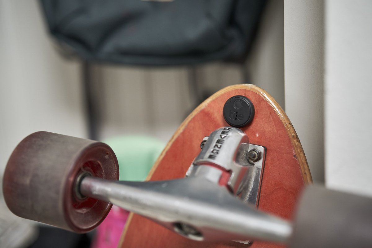 themessengersfr's tweet photo. Résistant à l'eau ? Ultra adhésif ? 3 ans d'autonomie ? Détectable jusqu'à 45m ?
Garder un œil👀 sur toutes vos affaires, de la télécommande au skate, en passant par le chat 😽 avec le petit dernier de @TheTileApp : le #Sticker !
#TileIt #TogetherWeFind #LostAndFound #TillApp https://t.co/sFCALUFaYO