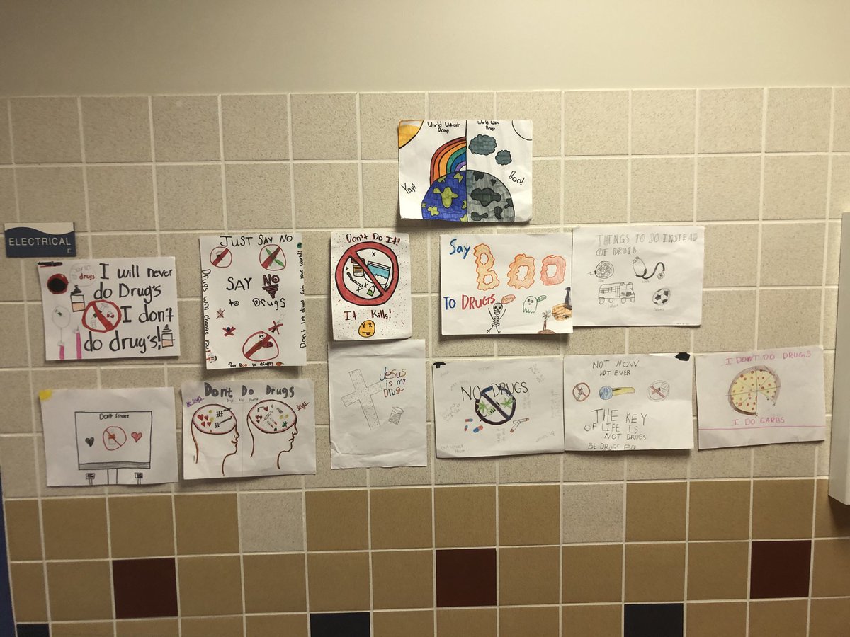 Hoodteach22's tweet photo. Drug Awareness, #AVCato,  just say No! https://t.co/tFnc2t4Sv4