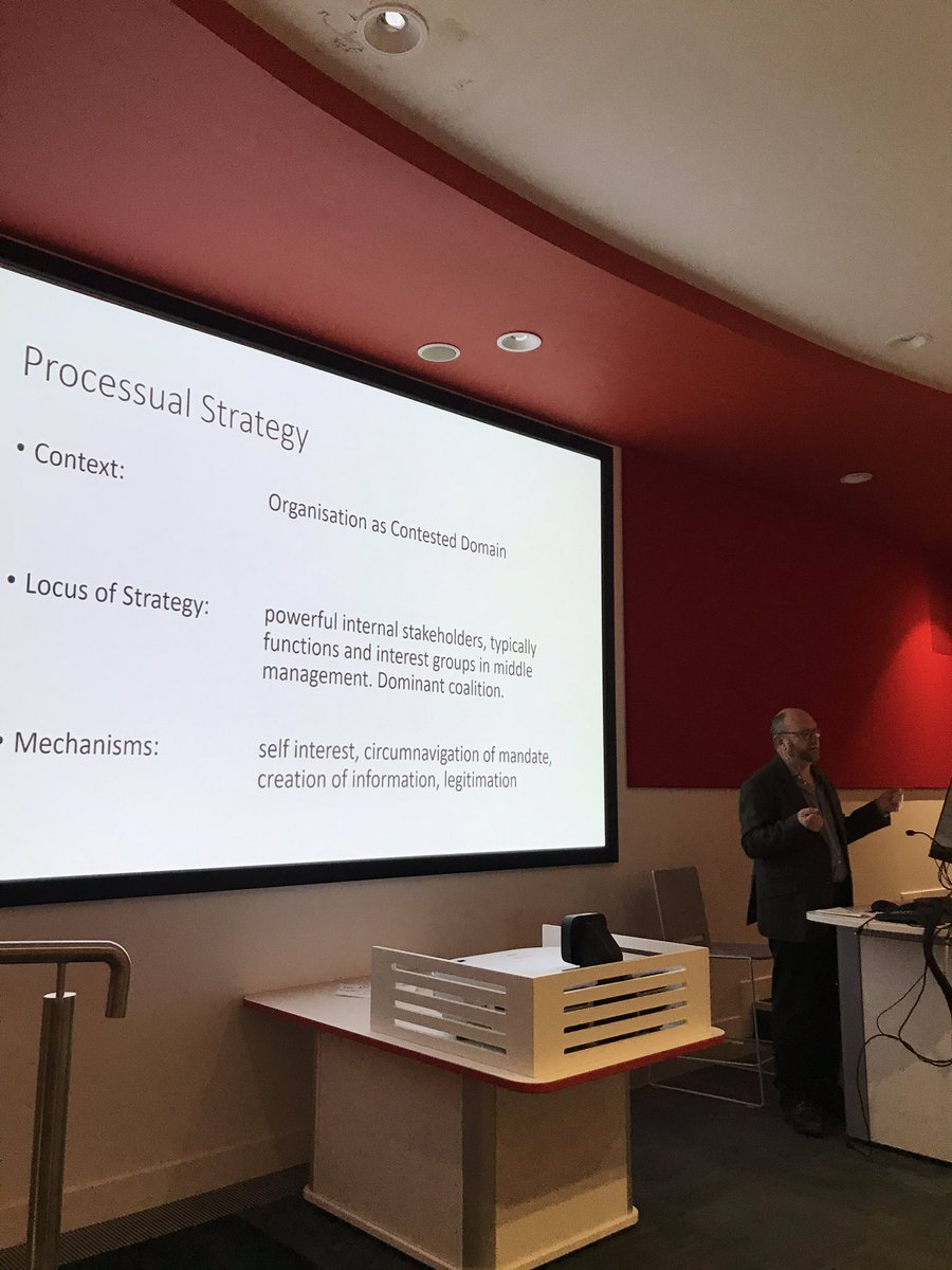 kevyharris's tweet image. Thanks to everyone who attended the launch of The Solent Uni Realist Research Group (SURRG) today. Some excellent presentations on show from @SoniaDalkin @HenryDorling1 @acgbailey @Chad_Oatley plus more and lots of scope for future collaboration 😀 #realist #skypeiscomplex