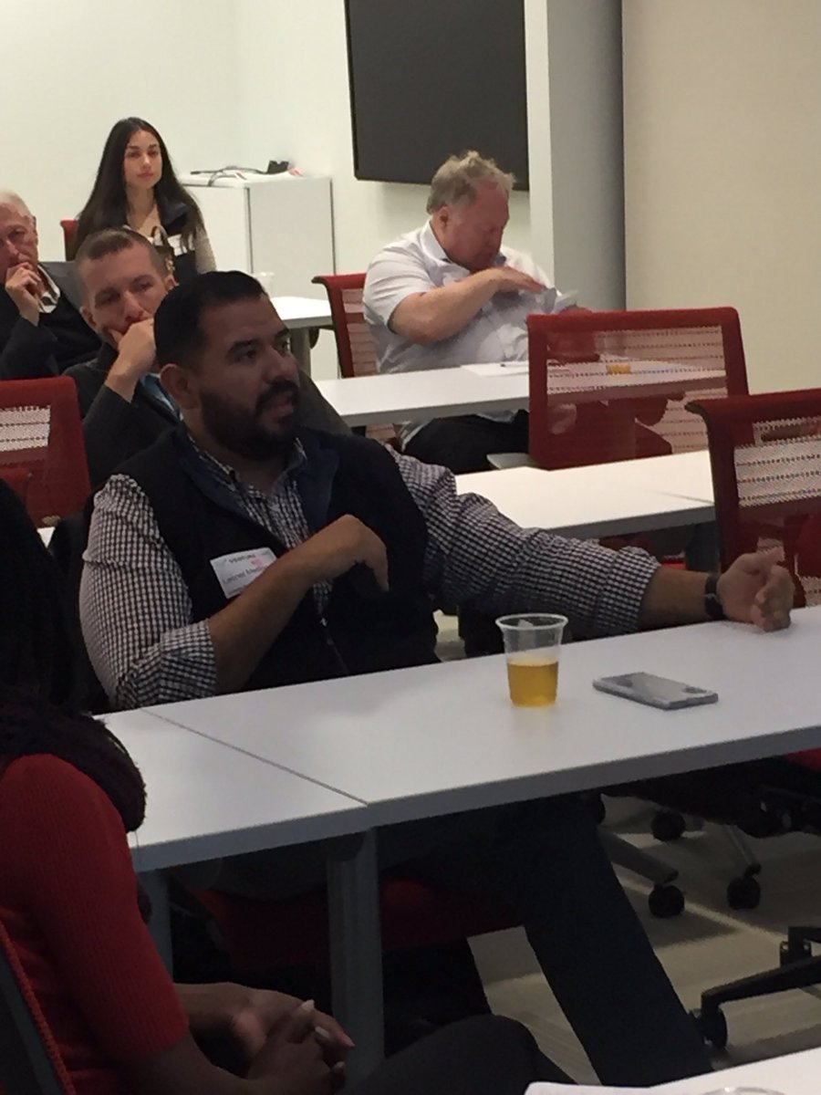 Nehemiahsmissin's tweet photo. Yesterday I had so much fun with community &amp; civic leadership. To discuss and the equitable solutions to broadband accountability here in our region. As well creating an opportunity to thrive for our youth and young adults in #CyberSecurity!! #UMEngage #Stlouis #Stl2039 @umsl https://t.co/JEiGVeahED