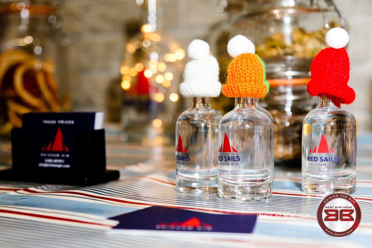 BestBarNoneTQ's tweet image. Thank you @BrixhamCo for supplying our welcome drink and sponsorship at our awards night on Tuesday! 👏