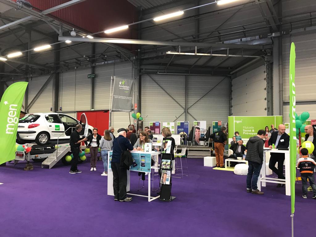 FDRoute's tweet photo. Un salon @SAM_Poitiers sous le signe de la prévention . Venez à la rencontre des équipes @FDRoute et @groupe_mgen, tester  "Des routes vivre" , decouvrir testochoc et voiture tonneaux et des quizz. https://t.co/1vJ3zxL8do
