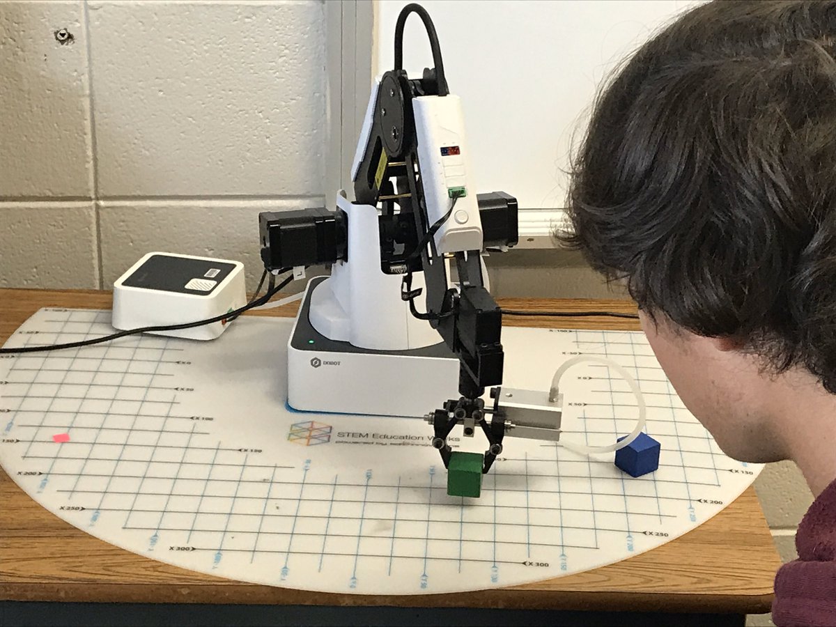 westipton's tweet image. Today it is coding with the robot magician. My job is too much fun!! #codingrobots #bchscolonels