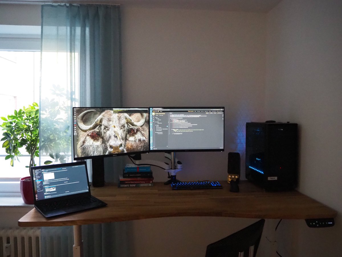 QuantConnect's tweet image. Congratulations to our #QuantCave winner @epsilomatic! An awesome setup and hard at work in QuantConnect’s #algorithm lab we see😎