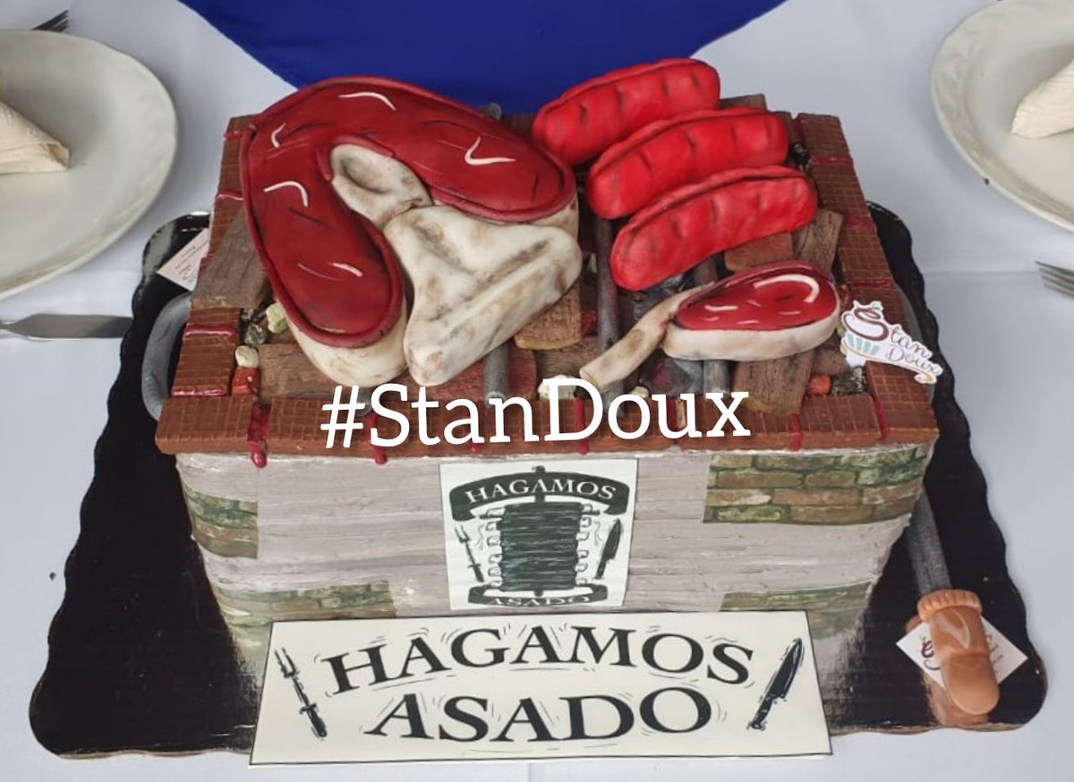 StanDoux's tweet photo. Con las brasas ardiendo y mucho sabor #StanDoux #Pastel #Asado #HagamosAsado https://t.co/Z49mezMJt6
