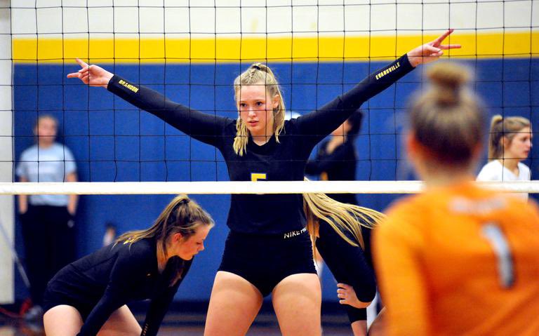 be_charger_vb's tweet photo. Game two we’re comin’ for ya...
#letsgo #chargervb #playoffs https://t.co/V81cGm9zzv