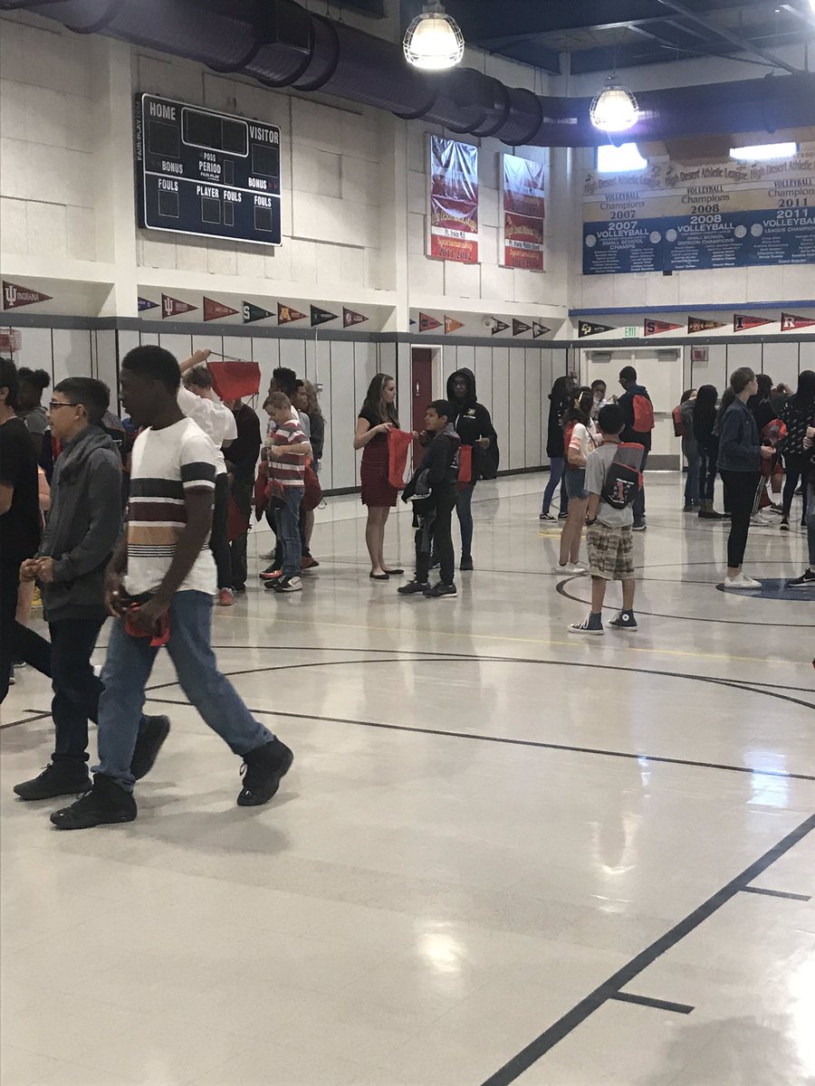FIMS_Wildcats's tweet photo. Red Ribbon Week! #notodrugs #FIMSWILDCATS #seventhgradeassembly https://t.co/8hcpRT9WpM