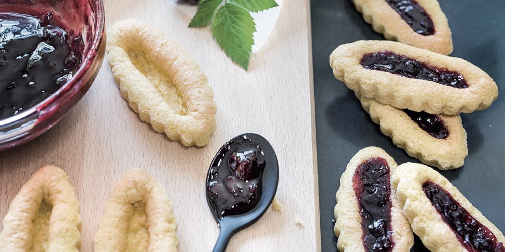 lesucretvous's tweet image. Les barquettes aux fruits, votre "madeleine de Proust" ? Un joli souvenir d'enfance ? 😏 ow.ly/wbUS30pLqVL #Goûter #Recette #Pâtisserie