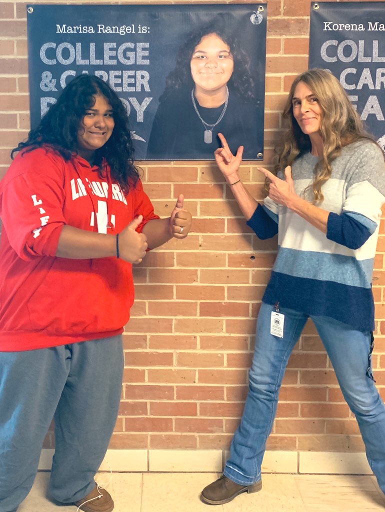 Who has 👍🏽👍🏽 and is #collegeandcareerready? This girl! Marisa wanted to take a picture with her favorite math teacher, Ms. Standridge #CCMR @EMHSAustinISD @AustinISD @craigsshapiro #AISDGameChangers #AISDproud #PawsUp 🐾