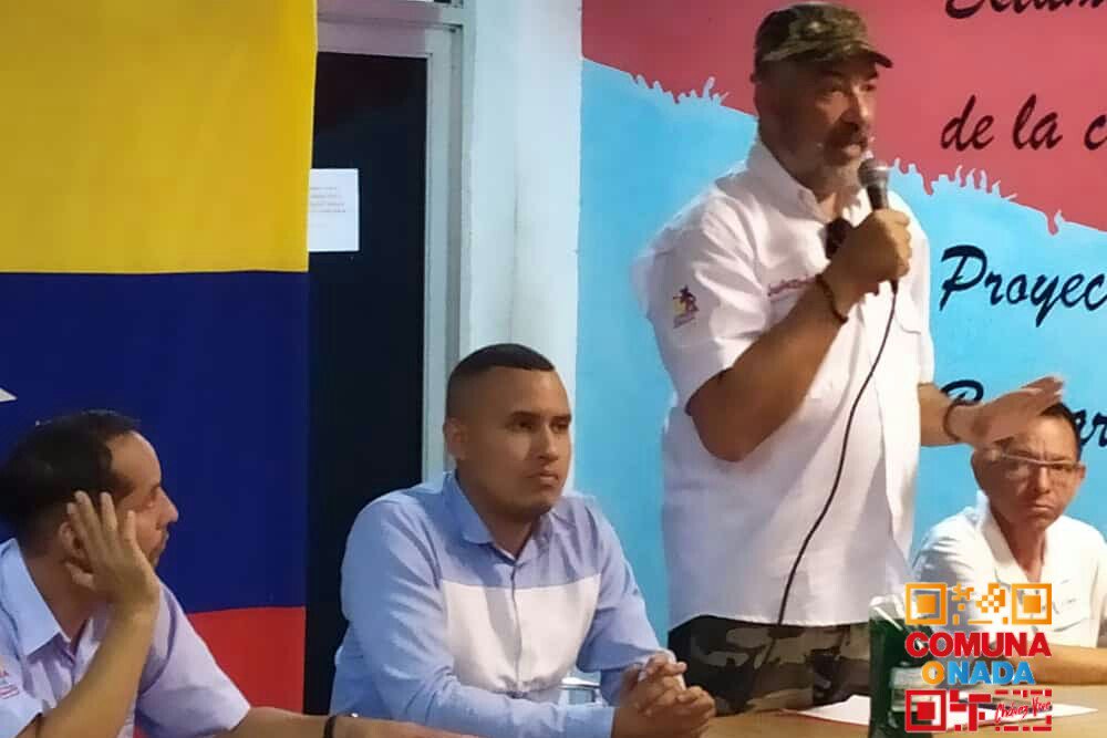 mincomunas_ve's tweet photo. #EnFotos📸 | Red de Productor@s de la Micromision de artículos para el hogar e higiene personal de #Miranda, evaluaron el #24Oct junto a Merivelca, arquitectura del sistema económico y la resolución de cada componente para que la producción se fortalezca. 
#OctubreDeComunas https://t.co/yfwX2gUrCL