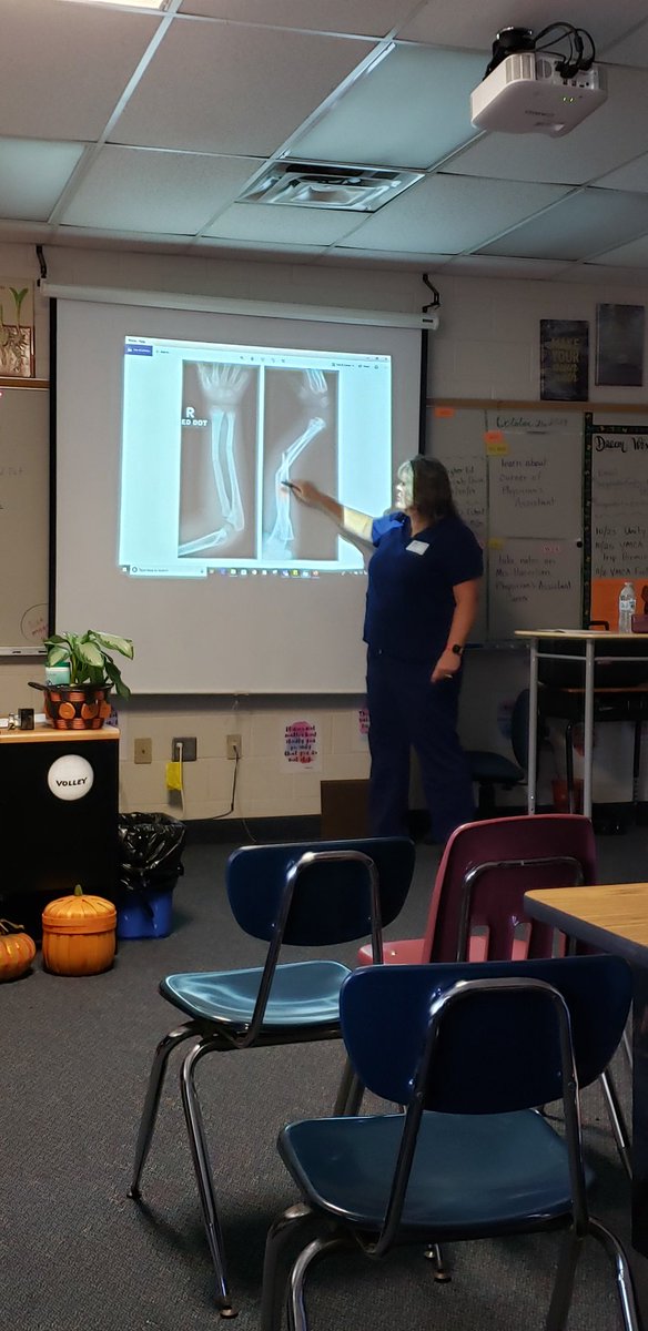 itsanavidthing's tweet photo. Thanks to Ms. Harrelson,PA for guest speaking at CSMS. We had a great time and learned quite a bit. https://t.co/CUFYwWhd7H