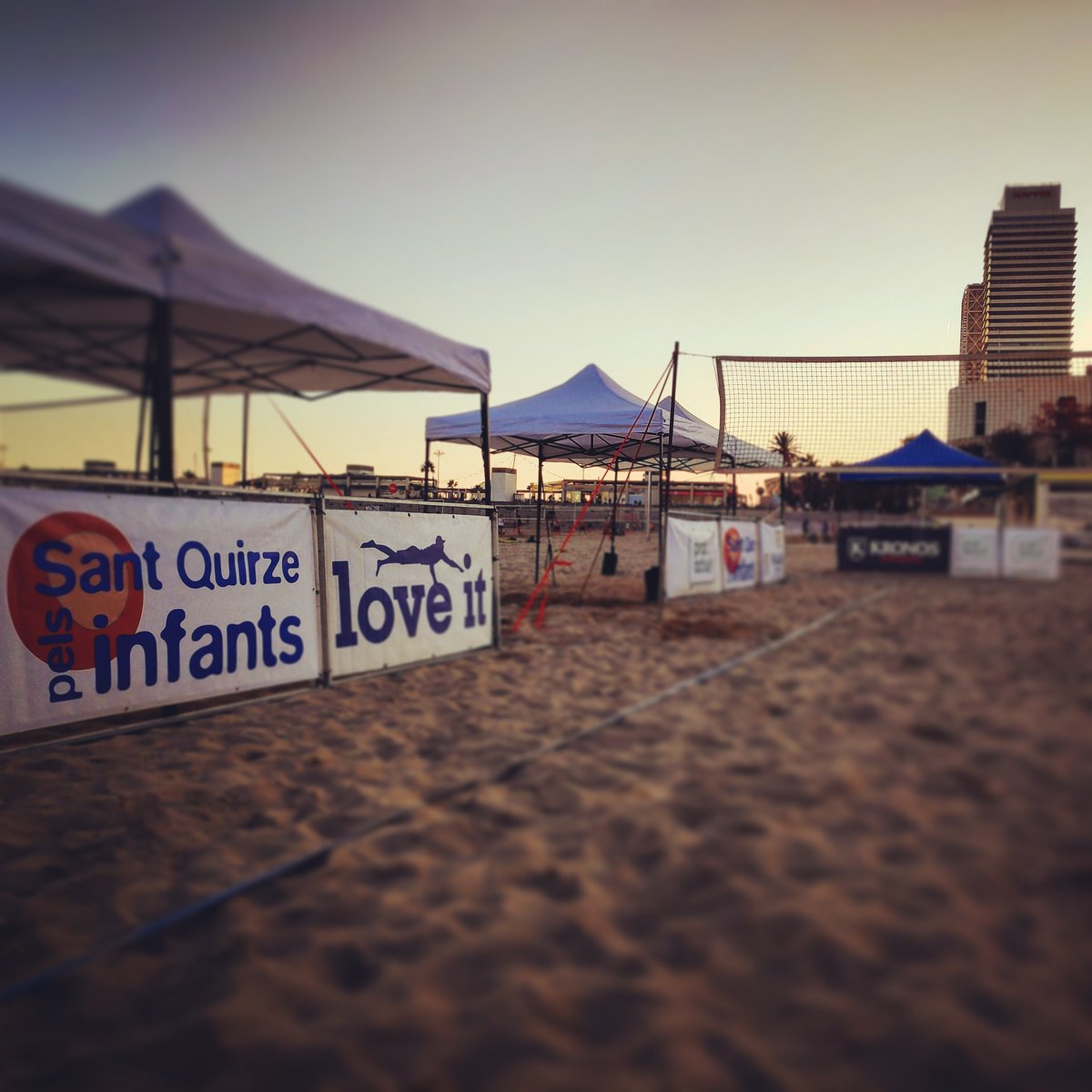 A la espera de poder anunciaros novedades de #LoveItBCNTour 2019-20, este fin de semana estaremos colaborando con nuestros amigos de Sant Quirze Pels Infants en la 7ª edición de su torneo benéfico #ApadrinaUnaVida

Os esperamos a todos en Nova Icaria durante todo el fin de semana