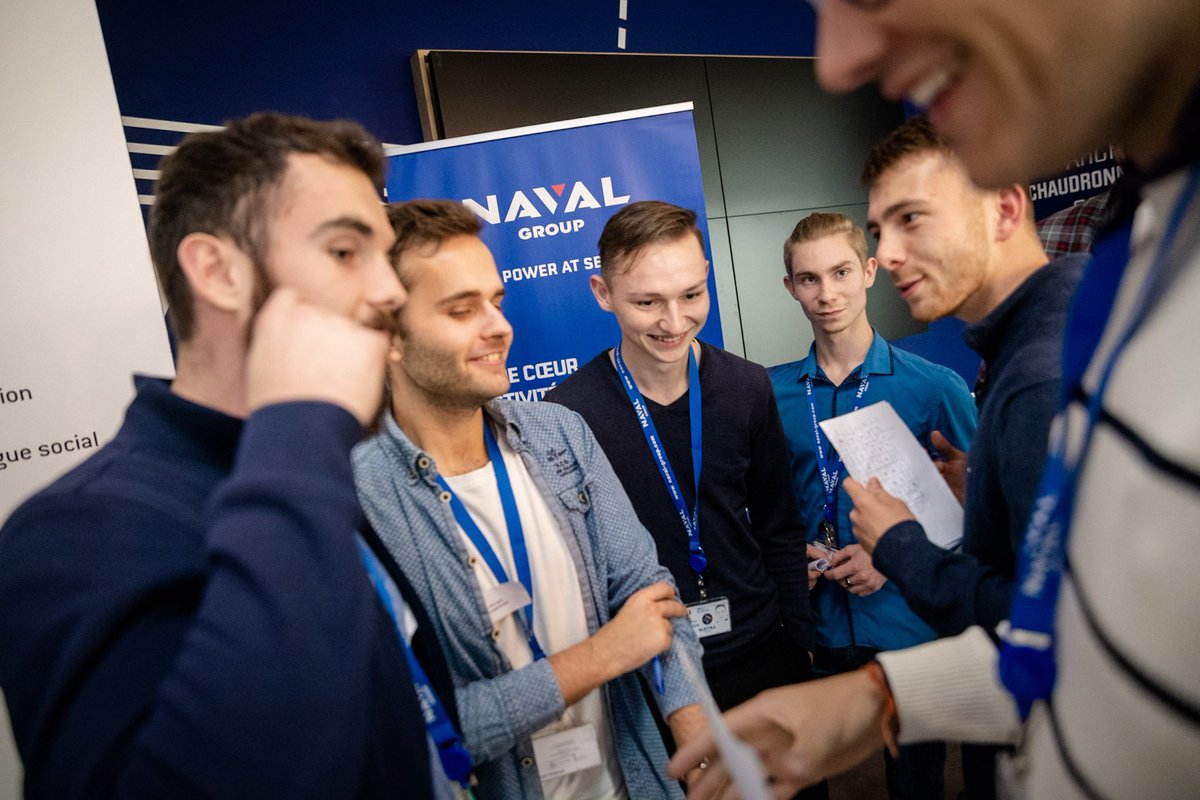 navalgroup's tweet photo. Un moment convivial et fédérateur autour des valeurs de Naval Group ! #navgeek https://t.co/rroeJHBkUG