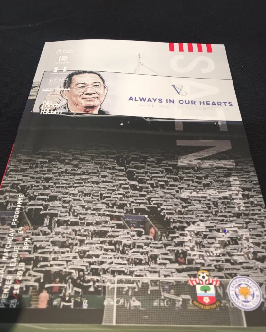 _LCFCNEWS's tweet photo. Fair play to Southampton for dedicating their match day programme to Vichai 👏🏻 #saintsFC #lcfc https://t.co/bNtPWUj36j