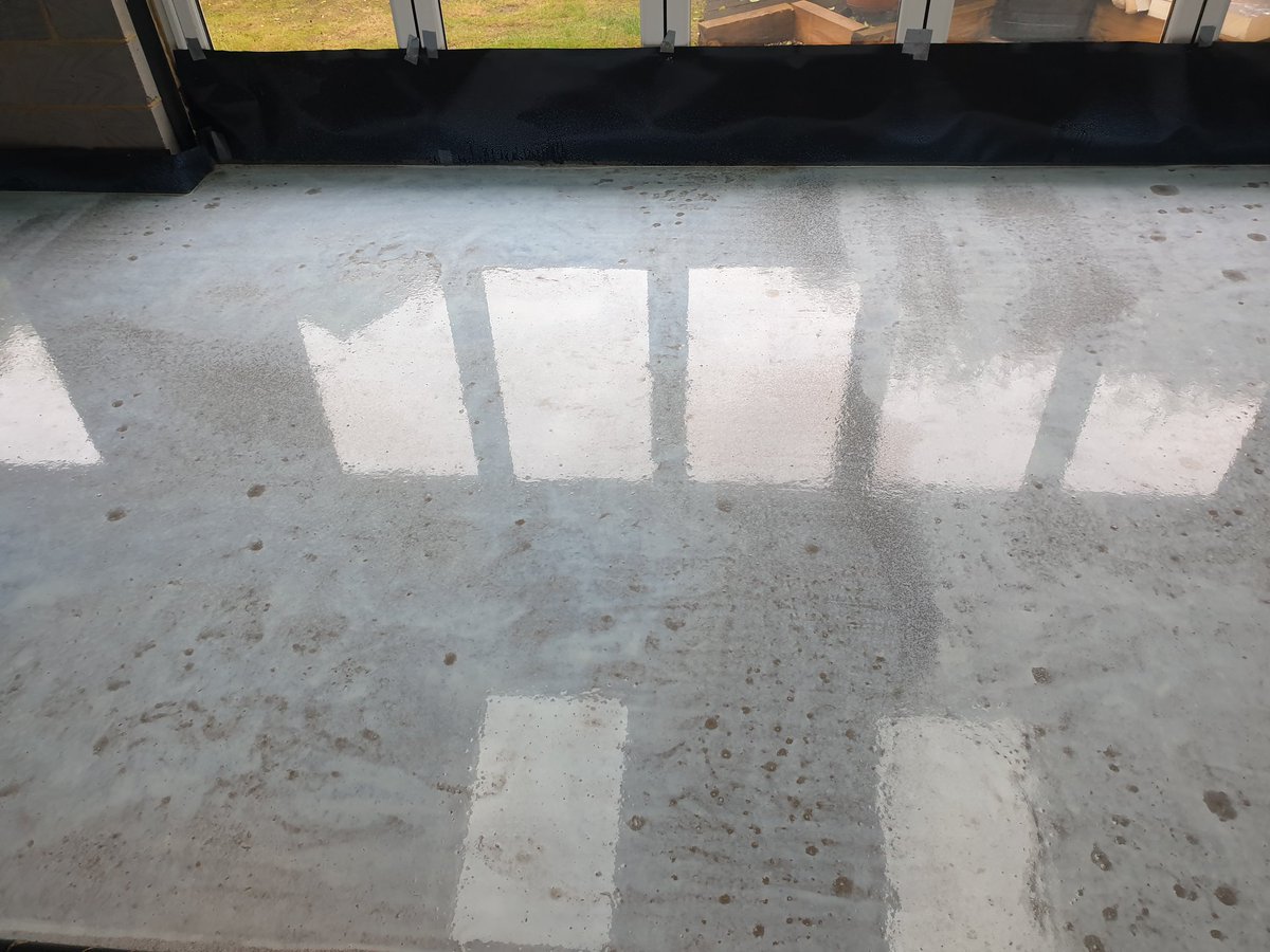 Our longfloor cement based screed can be used for garage floors. The strength and durability is more than suitable! Re-bar reinforcement can also be used with it, unlike traditional gypsol and gyvlon screed it does not react. Send us a message or give us a call for a free quote!