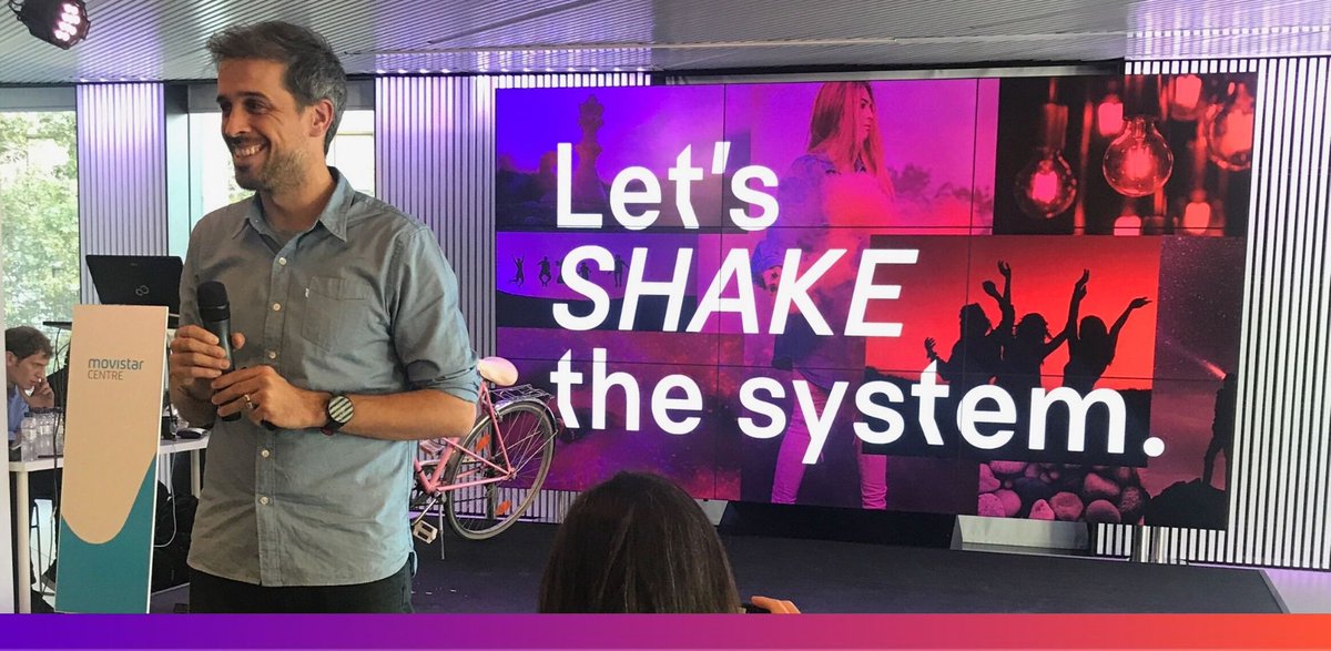Nuestro  #Mindshaker <a href="/Ignasiclos/">Ignasi Clos</a> hablando sobre Boosting Creativity with  #openinnovation en <a href="/innovatoursnext/">Innovatours</a>. 🚀 Let's SHAKE the system! #innovationjourney