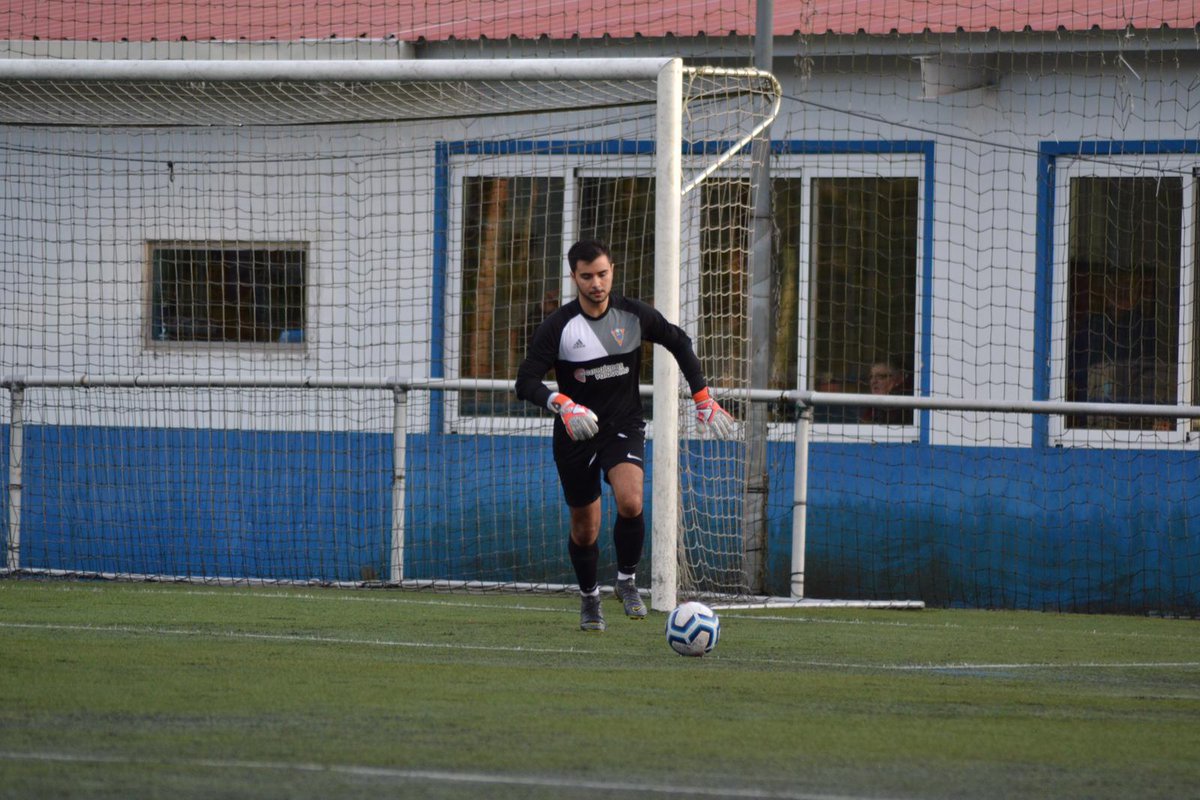 sd_valdovino's tweet photo. Si hace dos semanas incorporabamos a @KevinBellas1 procedente del @EumeDep . En el día de ayer se hacía oficial la incorporación de @BVillalobos9 procedente del @CDNaron . Dos grandes fichajes que se suman a la familia naranja.
Bienvenidos!!!!!! https://t.co/sOXfS87CeZ