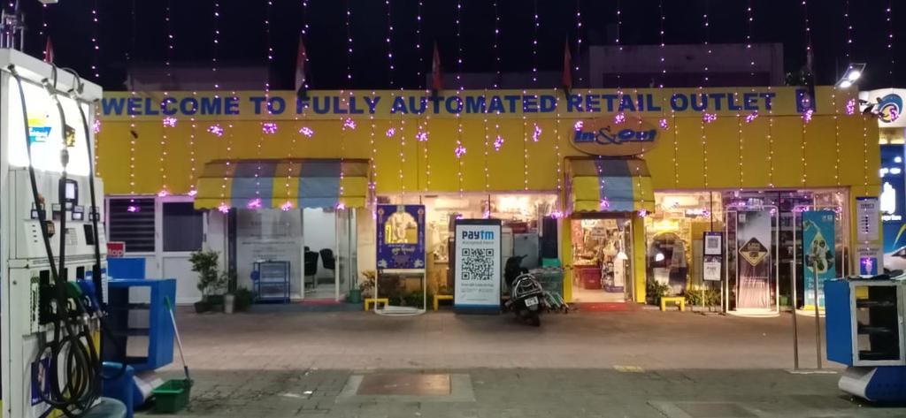 shaifalisinghc's tweet photo. The most joyous time of the year is here!! Warm & exuberant #Diwali2019 festivities at M/s Navyug Filling Station at GK-I, #Delhi.
#InandOutstore
#convenience #shopping
@BPCLRetail https://t.co/rG4mjoT2gP