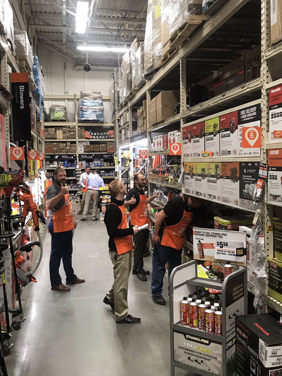 D237 in the aisles learning and getting bays ready for our customers! Great job and thank you!!#Q4shelfie#Q4training @rosadyer01 <a href="/THDMikeP/">Mike Powell</a> <a href="/Mickey2015O/">Michael O'Neill</a> <a href="/JasonArigoni/">Jason Arigoni</a> <a href="/whipplenh/">Donna Whipple</a> <a href="/marantes1/">Marcelo Arantes</a> <a href="/nh_carpenter/">Nanette Carpenter</a> <a href="/PeterLauzon2/">Home Depot</a>