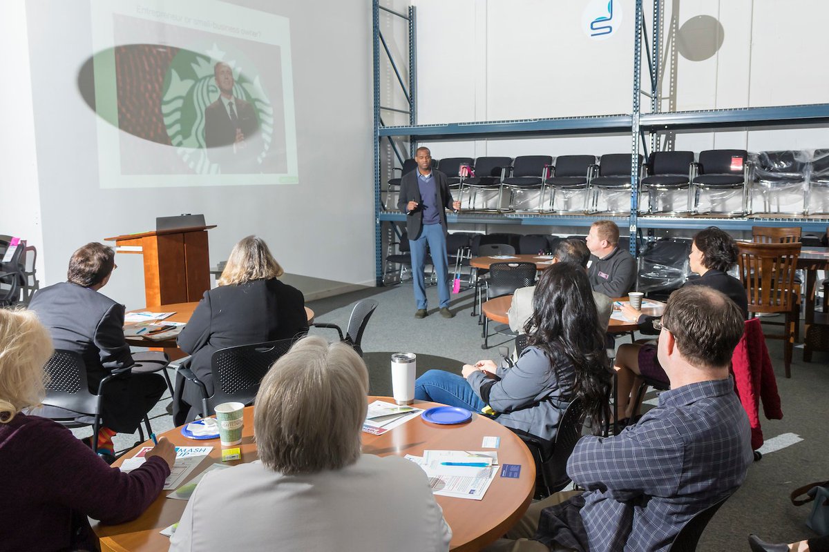 TransferCT's tweet image. Thanks to all who attended yesterday's 'Morning Business Mash Up' at @TransferCT in Manchester with Anthony Price of @LootScout, and @LorettaPeters of Competitive Edge Branding! Photo credit: @rakoczyphoto