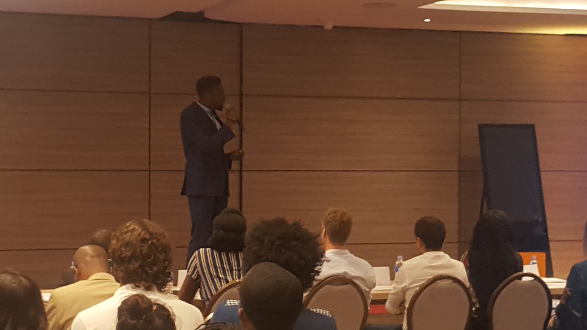 DolegbeDavid's tweet image. Parlons de @LifiLed qui n&apos;est plus à présenter car il témoigne par son efficacité et sa nécessité dans la démocratisation du net. 

Pour  rappel, ce sont des ampoules qui permettent d’avoir la lumière et internet.

#OpérateurDigitalEngagé
#DemoDayOrangeFab 
#SSW19Abidjan19