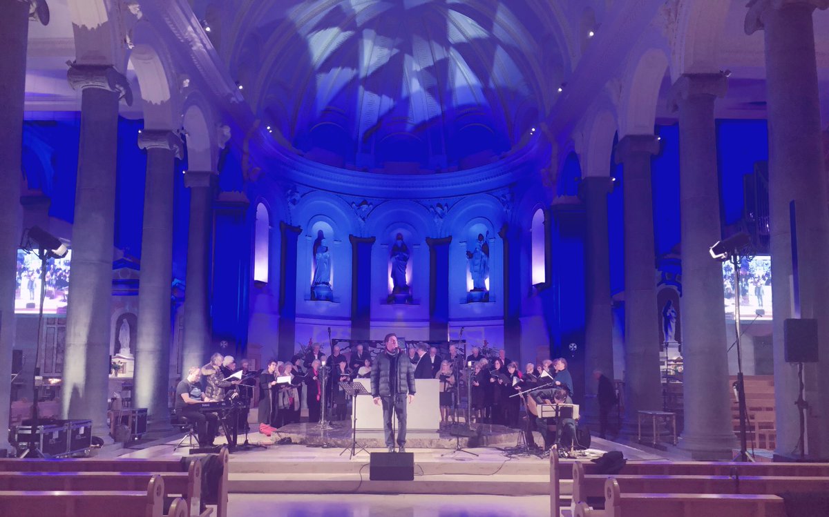 EmerBarrySop's tweet image. Longford Cathedral looking spectacular this evening ahead of Liam Lawton’s concert. #concerttime @StMelsCathedral