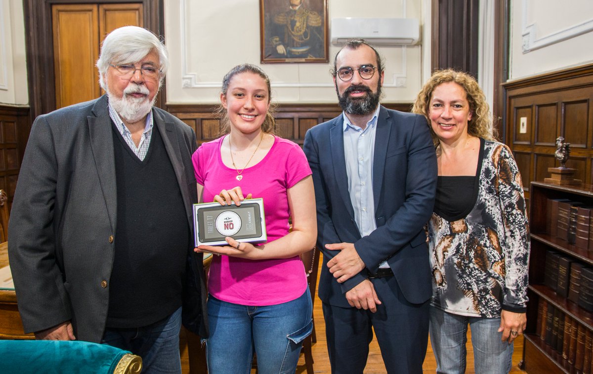 Minterioruy's tweet photo. 🎉Nos visitó Deborah Burgos, ganadora del sorteo #RobadoNo. 🛑🔗
¡Gracias a todos y todas por participar!
.
.
#MinisterioDelInterior
#CampañaNoCompresRobado https://t.co/fO6FlvJ8Az