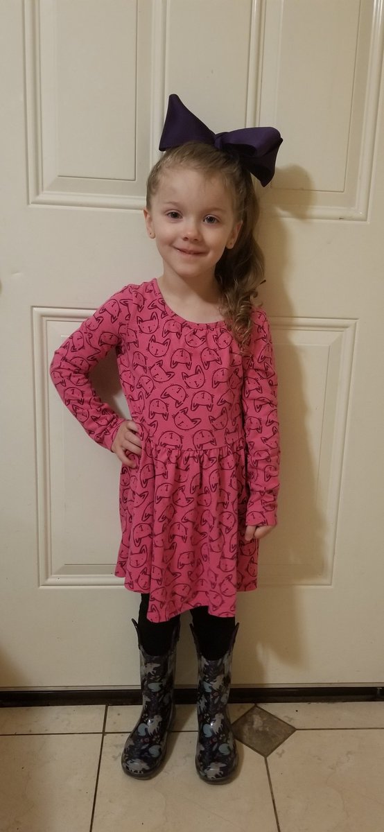Anna_K2010's tweet photo. Makenzi loves her dark purple bow! 
USE CODE: KENZI 
to save! 💰
VGB bows are her FAV.
#VICTORIAGRACEBOUTIQUE https://t.co/DUYotRLpSv
