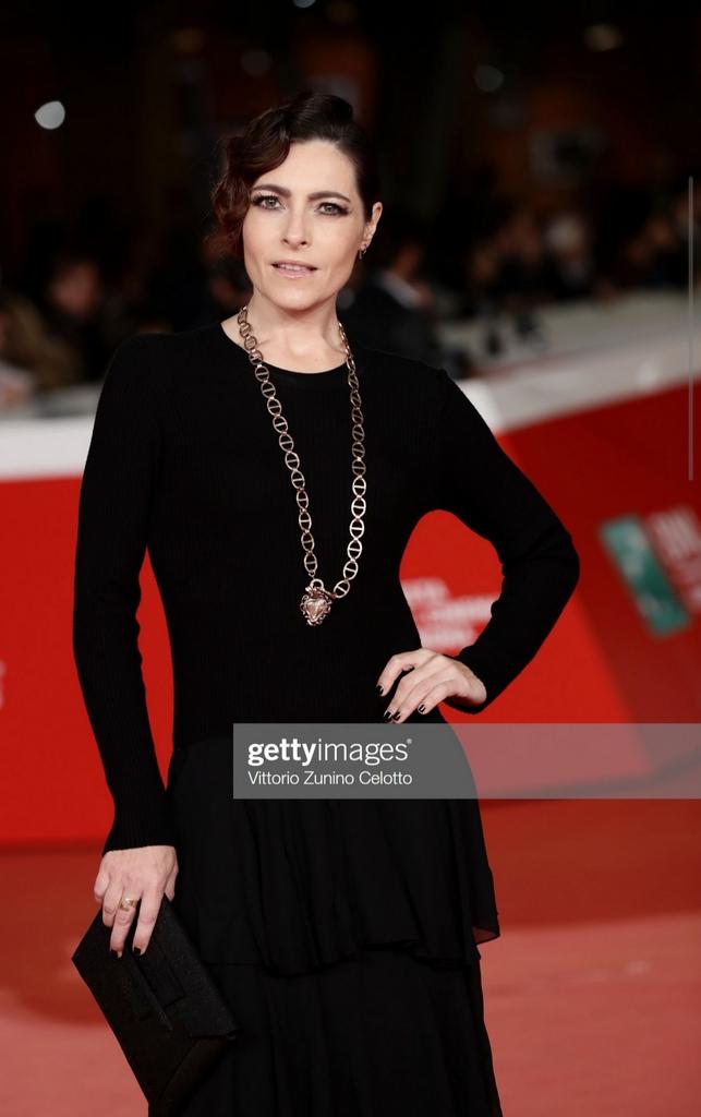 Alessandromessx's tweet photo. Hustlers  Roma film fest 2019 red carpet ROBERTA CARONIA @robertacaroniaofficial  press  office @biancamanoespinetti  hair designer @alessandromessinahair #monkey #monkeys #monkeydluffy #monkey2019 #monkeylovely #monkeylove #arcticmonkeys #monkeybusiness https://t.co/t1ZgO5yv4m