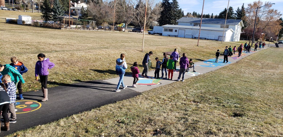 FreshAirFriday's tweet photo. Big and Little buddies engaging in Environmental Math and Public Art #GetMovingYYC @FreshAirFriday
@CbeArea1 @yyCBEdu https://t.co/Dn0TreDXRT