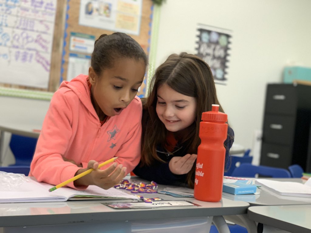 MissJarema's tweet photo. It was our first time playing Division Arrays and the kids can’t wait to play again! #RSS11 @tammygiordano https://t.co/PBK0jPQcbu
